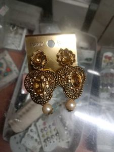 Vintage Pearl Drop Earrings