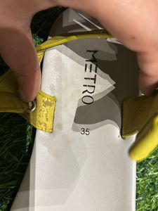 Metro Sandals