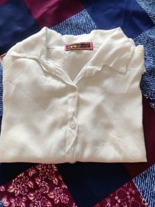 Women&#39;s White Shirt