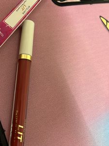 Colour me Cray MyGlamm Liquid Matte Lipstick
