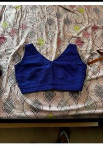 Silk Saree With Padded Blouse