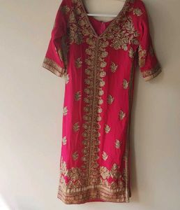 Elegant Pink Embroidered Kurta