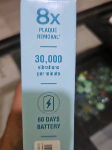 Closeup Sonic Expert Electric Toothbrush