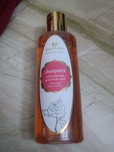 Just Herbs Shatpatri Body Wash