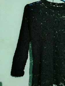Round Neck Lace Top- Black