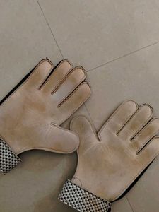 Nivia Goalkeeper Gloves