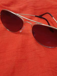 Rai Ban Sunglass