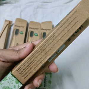 Eco Friendly Tooth Brushes Set