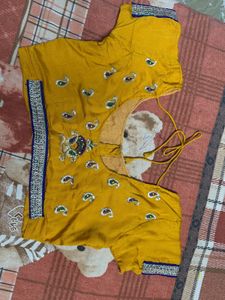 Mustard Saree With Blouse