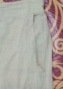 Summer Comfort: Lightweight Cropped Tro