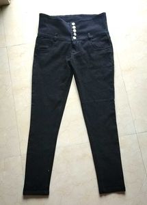 Black 🖤 High-Waisted Button Jeans