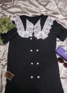 Chic Black Dress w/ Lace Collar