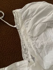 Pretty White Top (fixed Price )