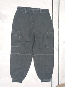 women&#39;s Black Cargo pants