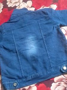Women&#39;s Denim Jacket