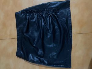 Black Faux Leather Mini Skirt (Stradivarius)