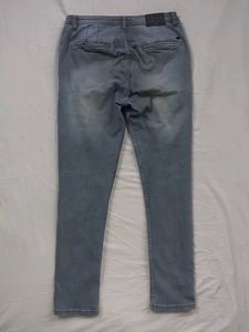 Light Blue Denim Jeans Cropped Fit.
