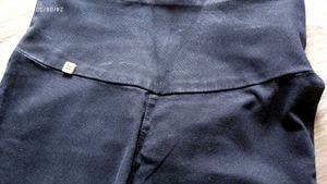 High-Waisted Jeans
