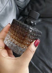 Valentino- Donna Born in Roma Intense. 5ml decant