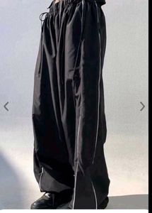parachute pant