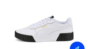 Woman Puma Carina 2.0