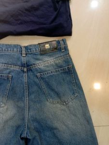 Distressed Wide Leg Jeans