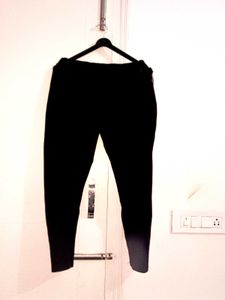 Stylish Black Leggings