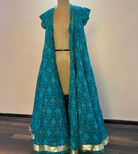 🦚Peacock Blue Wrap Gown With Golden Border