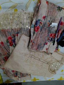 IT IS A SAHARA ELEGANT OUTFIT