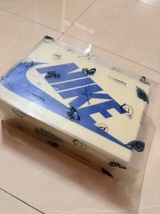 Air Jordan Fragment x Travis Scott Sneakers