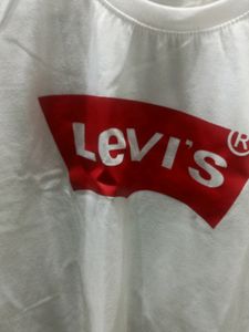 White Levis Print T-shirt Size L