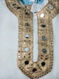 Trendy Lace Mirror Work Kurti 🫰