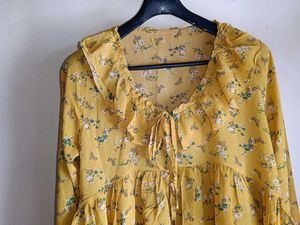 Printed Warped Top💛🕊️