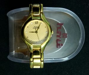NEW NO USED 23.GOLD PLATETED HMT WATER RESISTANT WATCH FOR GIRLS &amp; WOMAN&#39;S.