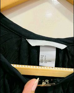 H&amp;M BEAUTIFUL TOP