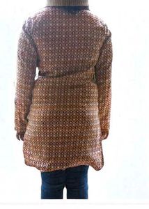 Kurti For Men And Women With A Beautiful Colour