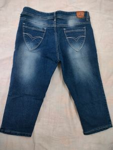 Capri Jeans