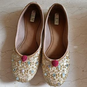 Handmade Mirror & Thread Work Punjabi Juttis-kids