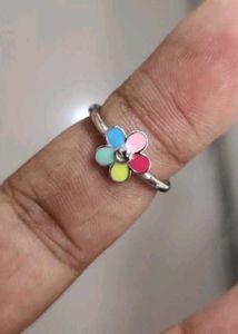 92.5 Sterling Silver Ring Wth Hallmark