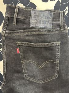 Levi&#39;s Dark Grey Fit Jeans