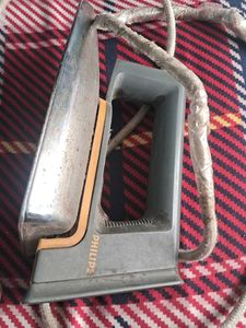 Vintage Philips Dry Iron