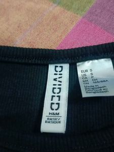 Black H&amp;M T-Shirt