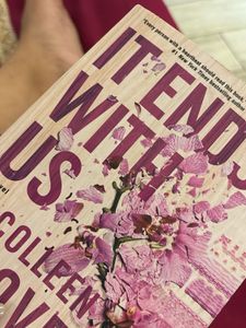 It Ends With Us by Colleen Hoover