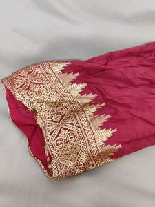 Red Blouse With Golden Border ❤💛