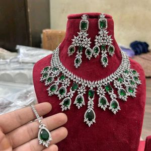 AD Fancy Necklace Set