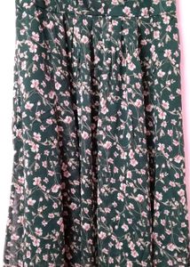 Elegant Green Floral Chiffon Midi Dress 💚