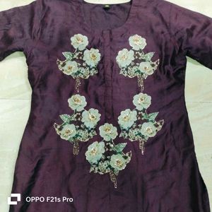 Floral Embroidered Kurti