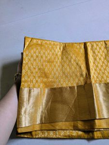 Golden saree with blouse piece