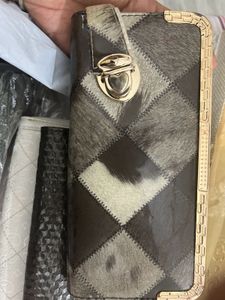 1 Original Guess+ 4 Normal Wallets- Crack The Deal