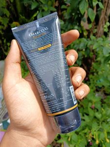 Globus Naturals Charcoal Mask